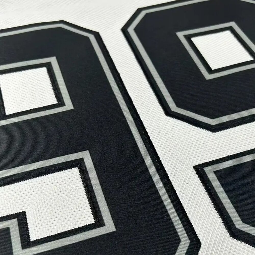 Los Angeles Kings Wayne Gretzky Stitched Hockey Jersey WHITE - Picture 4 of 5
